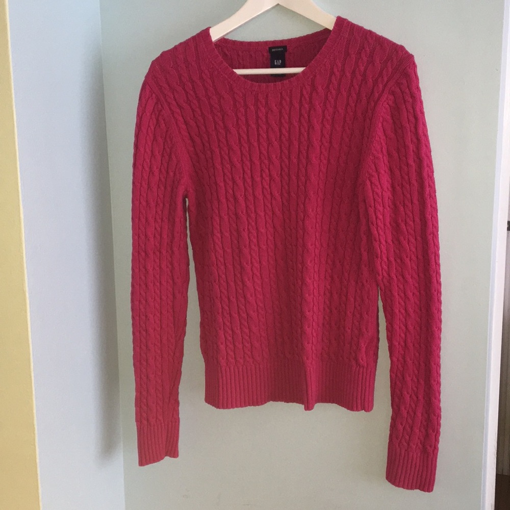 GAP sweater